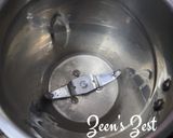 A picture of step 2 of Sambal Oelek.