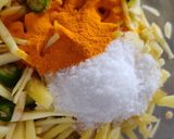 आलं, मिरची, आंबी हळद लोणचे... (वाडवळी पद्धतीने) (aala mirchi ambi haldi lonche recipe in marathi) रेसिपी स्टेप 3 फोटो 