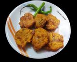 खमंग कांदा वडा (kanda vada recipe in marathi) रेसिपी स्टेप 10 फोटो