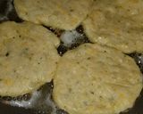 Foto del paso 4 de la receta: Tortitas de papa con queso "fácil y deliciosas"