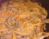 Foto del paso 4 de la receta: Wok de ternera, vegetales y spaghetti picantes