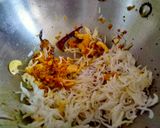 A picture of step 2 of Raw mango rice.