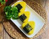 Foto langkah ke 5 dari resep Onigiri Nasi Kuning.