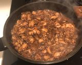 Foto del paso 9 de la receta: Chipironcitos marinados en Miso Cítrico con cebolla y champiñón