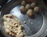 A picture of step 4 of Sama Rice Balls.