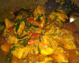 Foto langkah ke 5 dari resep Ayam woku kemangi.