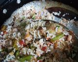 A picture of step 5 of Veg schezwan pulao.