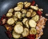 A picture of step 11 of Bitter Gourd Curry.