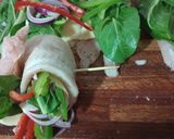 Foto del paso 6 de la receta: Roll de Merluza, vegetales y papas al horno
