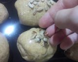 Foto del paso 3 de la receta: Pancitos con harina integral y girasol