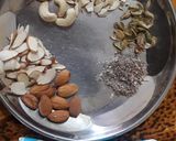 વેનીલા કસ્ટર્ડ હલવા રેસીપી સ્ટેપ1ફોટો