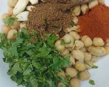 A picture of step 3 of Hummus with Tahini.