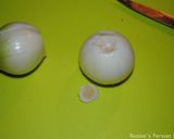 A picture of step 1 of Crispy brown onions.