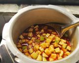 દૂધી ચણાની દાળનું શાક (Dudhi Chana Dal Shak Recipe In Gujarati) રેસીપી સ્ટેપ5ફોટો