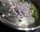A picture of step 3 of Broccoli almonds creamy soup.