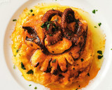 Foto del paso 4 de la receta: Pulpo a la plancha con puré de patata al pimentón