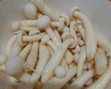 Foto langkah ke 2 dari resep Jamur Shimeji Goreng Krispy Ketofriendly.