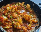 A picture of step 4 of Green peas cauliflower sabji.