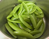 👩🏻‍🍳櫛瓜炒甜豆的食譜步驟1照片