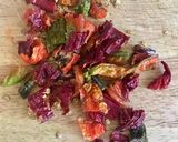Φωτογραφία βήματος 1 της συνταγής Sweet Chili Σως με Καυτερές Πιπεριές & Μέλι 🌶️🍯