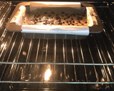 Foto langkah ke 3 dari resep Banana cake with chocolate chips.