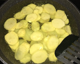 Foto del paso 2 de la receta: Patatas gratinadas con bechamel