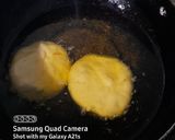 A picture of step 17 of Kadhi Kachori.