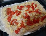 Foto del paso 5 de la receta: Focaccia con tomate, queso y albahaca
