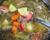 Gambar langkah 3 resipi Mee Sup Tulang Ala Thai.