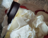 Foto del paso 2 de la receta: Vasitos con fresas y Baileys
