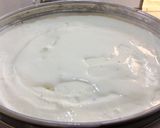 A picture of step 4 of Ice Cream Cake.