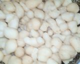 A picture of step 2 of Dahi Pakoriyan.