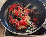 Foto del paso 3 de la receta: Berenjenas rellenas de chorizo parrillero