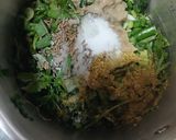 A picture of step 1 of Green garlic chattny.