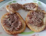 A picture of step 3 of Sausage and sage bruschette.