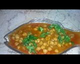 A picture of step 11 of Mazedar chole masala.
