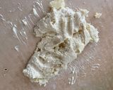 Foto del paso 2 de la receta: Medialunas de manteca