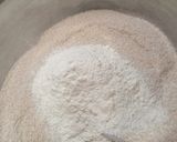 Foto del paso 1 de la receta: Pancitos integrales con chía y semillas de zapallo