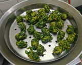 A picture of step 19 of Undhiyu.