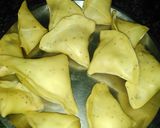 A picture of step 5 of Cheese Samosa.