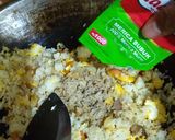 Foto langkah ke 4 dari resep Nasi Goreng Sosis.