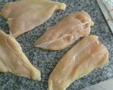 Foto del paso 2 de la receta: Pechugas rellenas de Jamón, Queso y rebozado a lo Carmelita