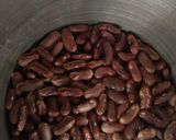 A picture of step 1 of Rajma.