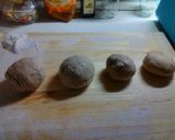 Teljes kiőrlésű kifli 50% rozsliszttel recept fázis 2 fotója