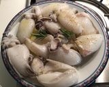 Foto del passaggio 4 della ricetta Zuppetta di Seppioline alla Mediterranea alla Mia Maniera