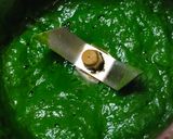 पालक पराठा (palak paratha recipe in marathi) रेसिपी स्टेप 1 फोटो 