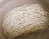 Hình bước làm 1 của món Bún Tàu Xào Tôm Khô & Rau Củ