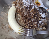 Foto del paso 6 de la receta: Galletas de pera, avena y chocolate sin huevo