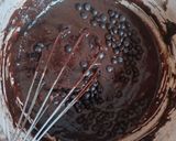 Foto langkah ke 6 dari resep Triple Chocolate Fudgy Brownies.