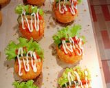 Foto langkah ke 6 dari resep Donat Burger/Donat Sosis.